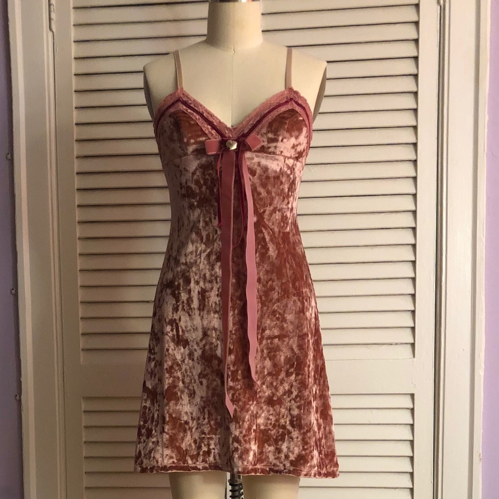 Crushed Stretch Velvet Baby Doll Dress